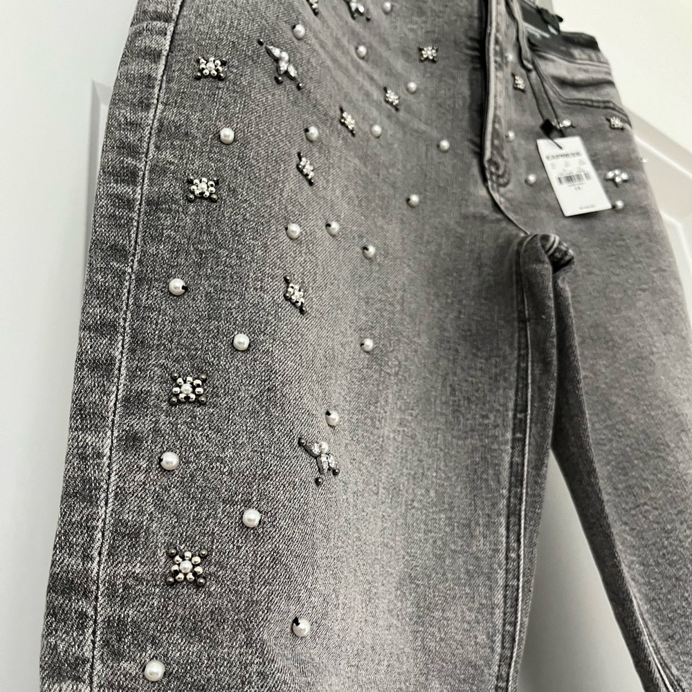 NWT Express Modern Straight Jewel Embellished Jeans